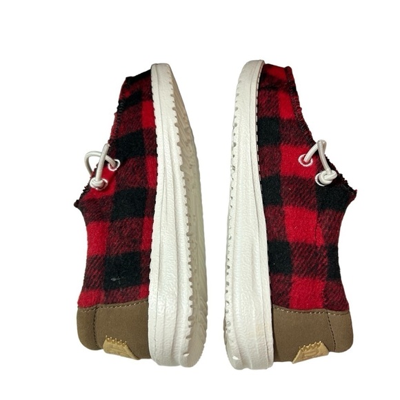 New Hey Dude Youth Wally Slip-on Shoes sz 11 Red Buffalo Plaid Christmas Boy's - Picture 4 of 6